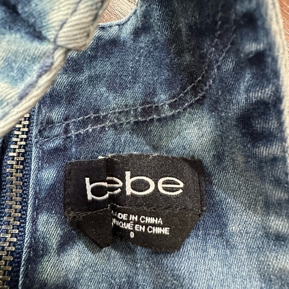 Bebe rare mini denim bodycon dress Sz 0 washed blue color - Picture 7 of 8